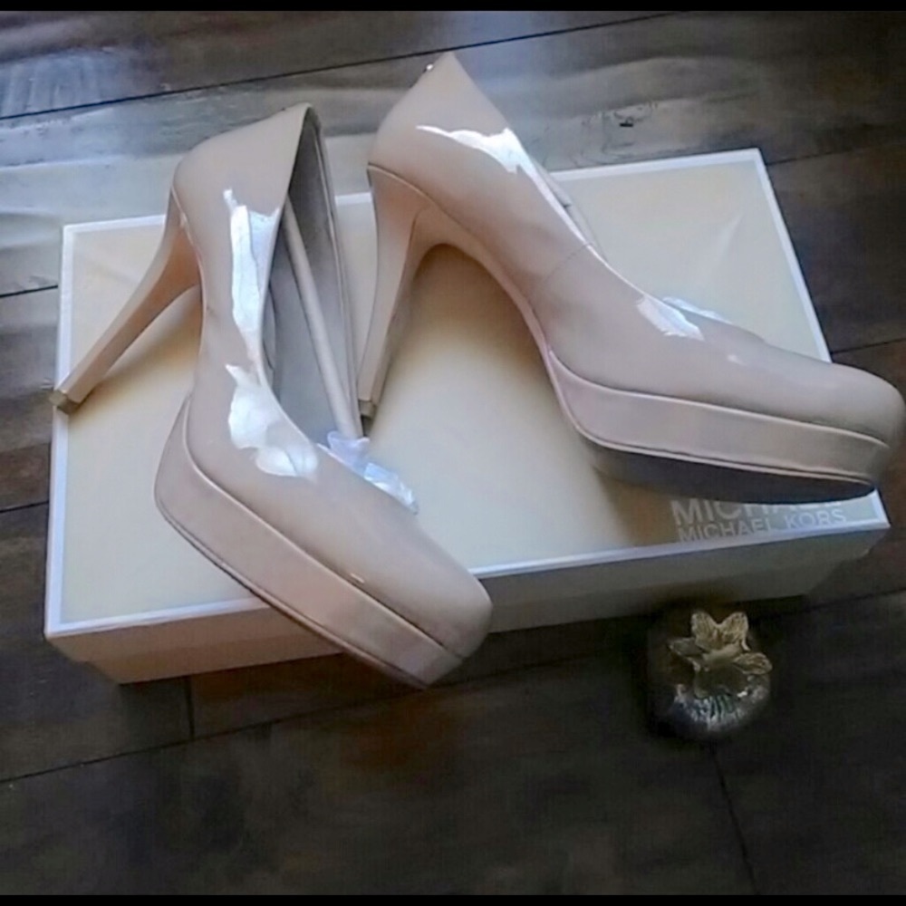 Nude Heels - image 3